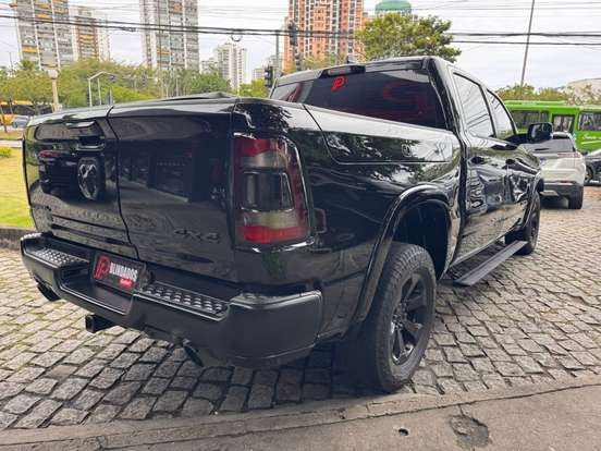 RAM-1500-5.7 V8 GASOLINA REBEL CD 4X4 AUTOMÁTICO RAM-1500-2020