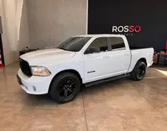 RAM CLASSIC 5.7 V8 GASOLINA LARAMIE CD 4X4 AUTOMÁTICO RAM CLASSIC 5.7 V8 GASOLINA LARAMIE CD 4X4 AUTOMÁTICO