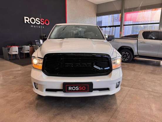 RAM-CLASSIC-5.7 V8 GASOLINA LARAMIE CD 4X4 AUTOMÁTICO RAM-CLASSIC-2023