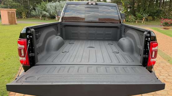 RAM-2500-6.7 I6 TURBO DIESEL LARAMIE QUARTO DE MILHA CD 4X4 AUTOMÁTICO RAM-2500-2021