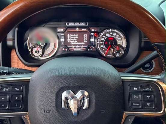 RAM-3500-6.7 I6 TURBO DIESEL LIMITED LONGHORN CD 4X4 AUTOMÁTICO RAM-3500-2023