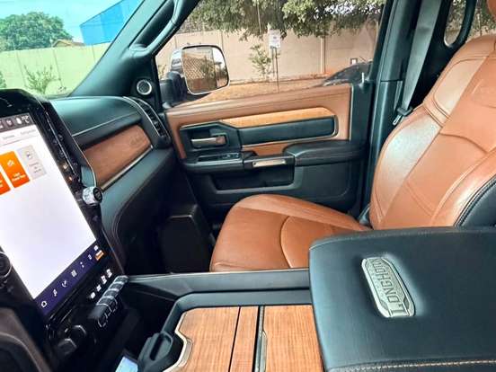 RAM-3500-6.7 I6 TURBO DIESEL LIMITED LONGHORN CD 4X4 AUTOMÁTICO RAM-3500-2023