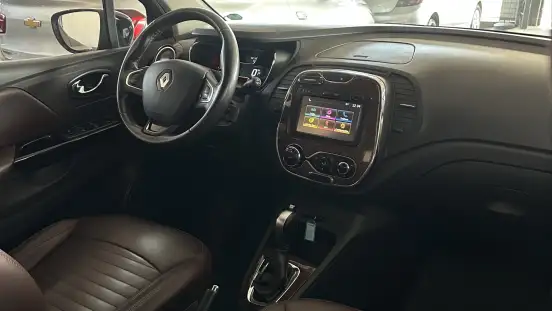 RENAULT-CAPTUR-2017
