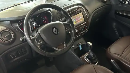 RENAULT-CAPTUR-2017