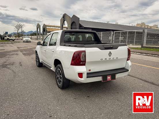 RENAULT-DUSTER-2019