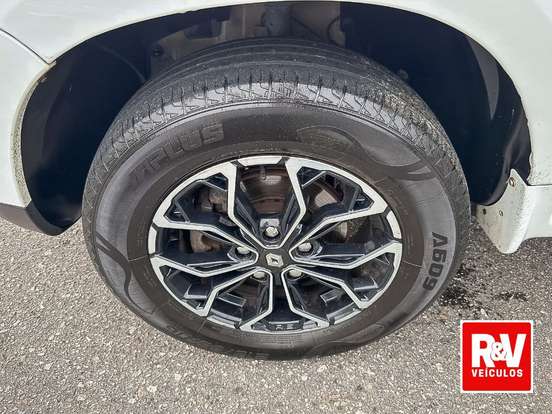 RENAULT-DUSTER-2019