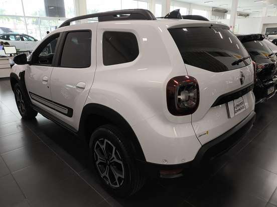 RENAULT-DUSTER-2023
