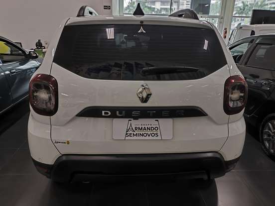 RENAULT-DUSTER-2023