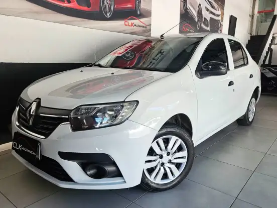 RENAULT-LOGAN-2022