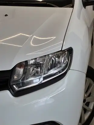 RENAULT-SANDERO-2019
