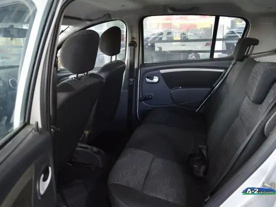 RENAULT-SANDERO-1.0 EXPRESSION 16V FLEX 4P MANUAL RENAULT-SANDERO-2010