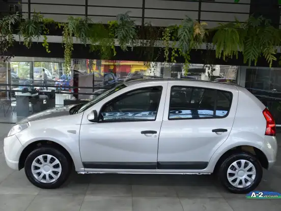 RENAULT-SANDERO-1.0 EXPRESSION 16V FLEX 4P MANUAL RENAULT-SANDERO-2010