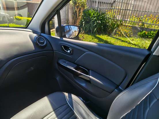 RENAULT-CAPTUR-1.6 16V SCE FLEX INTENSE X-TRONIC RENAULT-CAPTUR-2018