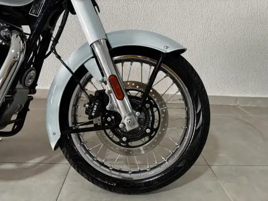 ROYAL ENFIELD-CLASSIC 350-2023