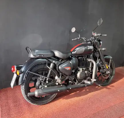 ROYAL ENFIELD-CLASSIC 350-2024