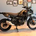 ROYAL ENFIELD HIMALAYAN 450 MANA BLACK ROYAL ENFIELD HIMALAYAN 450 MANA BLACK