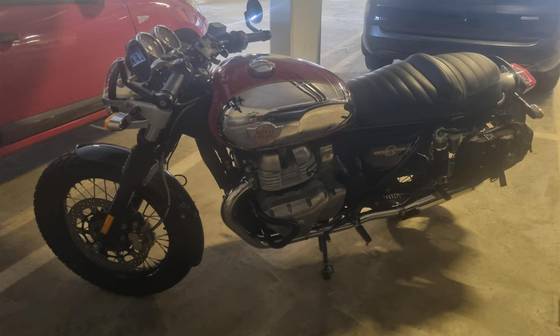 ROYAL ENFIELD INTERCEPTOR 