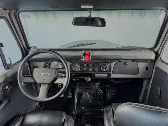 TOYOTA-BANDEIRANTE-3.7 BJ50LV 4X4 TETO RIGIDO DIESEL 2P MANUAL TOYOTA-BANDEIRANTE-1990