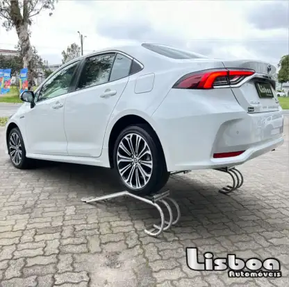 TOYOTA-COROLLA-2023