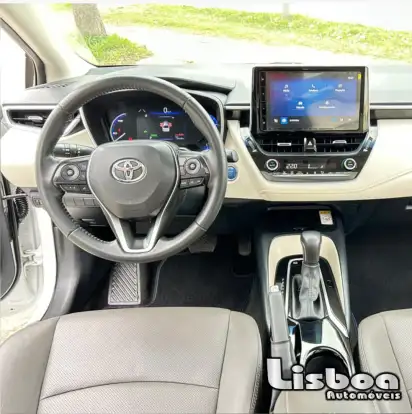 TOYOTA-COROLLA-2023