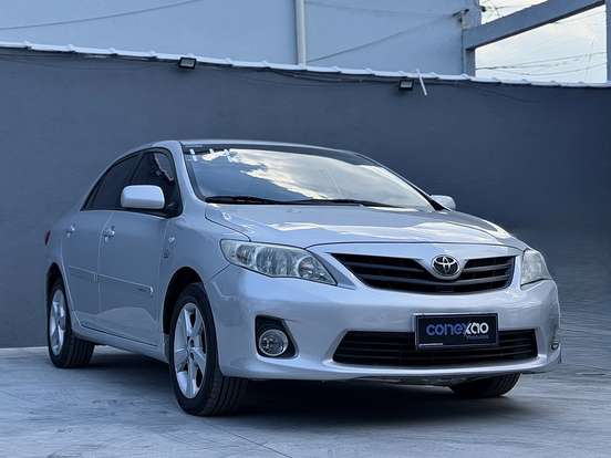 TOYOTA-COROLLA-2013