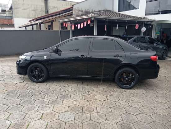 TOYOTA-COROLLA-2011