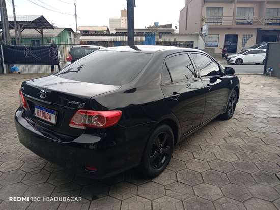 TOYOTA-COROLLA-2011
