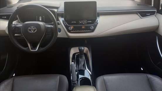 TOYOTA-COROLLA-2024