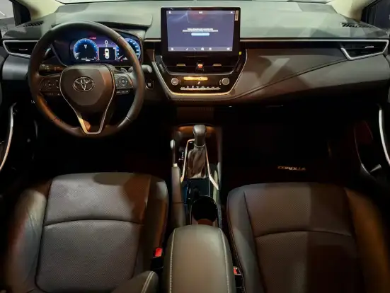 TOYOTA-COROLLA-2025