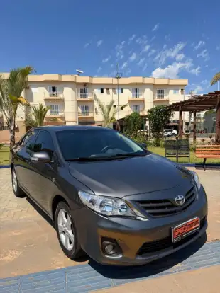 TOYOTA-COROLLA-2012