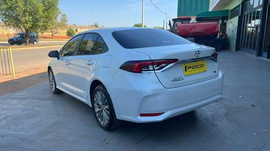 TOYOTA-COROLLA-2025