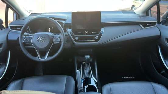 TOYOTA-COROLLA-2025