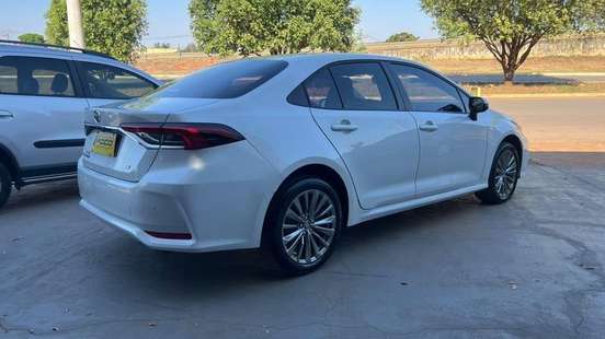 TOYOTA-COROLLA-2025
