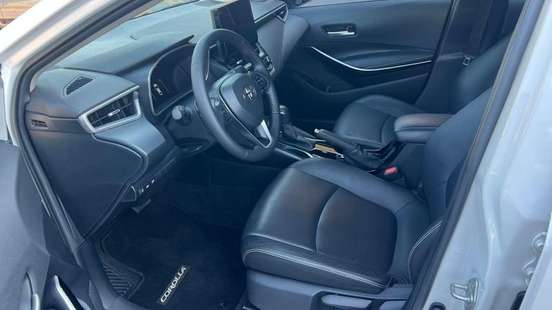 TOYOTA-COROLLA-2025