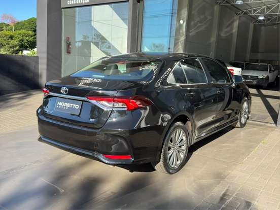 TOYOTA-COROLLA-2021