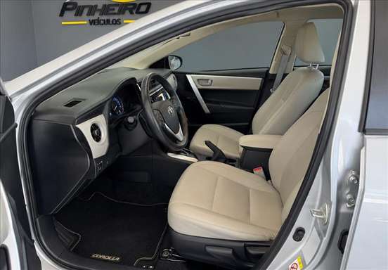 TOYOTA-COROLLA-2018