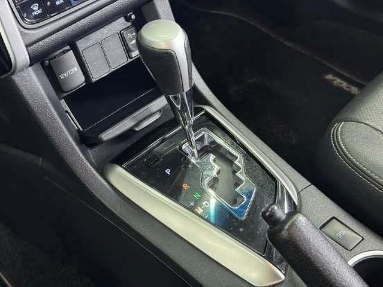 TOYOTA-COROLLA-2.0 XEI 16V FLEX 4P AUTOMÁTICO TOYOTA-COROLLA-2018
