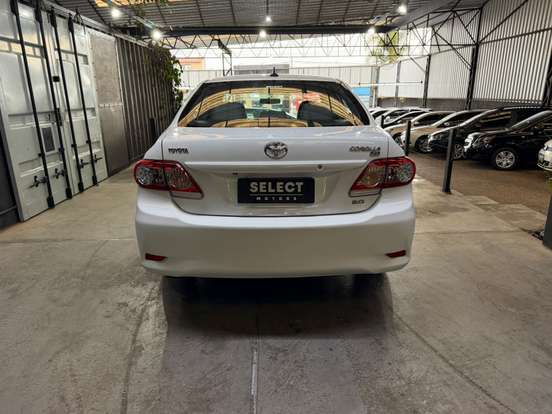 TOYOTA-COROLLA-2013