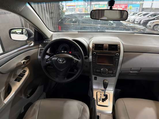 TOYOTA-COROLLA-2013