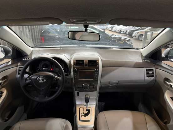 TOYOTA-COROLLA-2013
