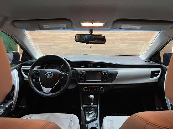 TOYOTA-COROLLA-2014