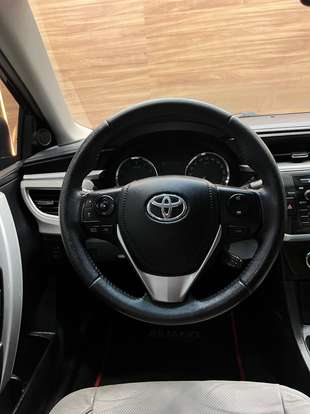 TOYOTA-COROLLA-2014