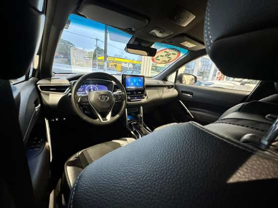 TOYOTA-COROLLA CROSS-2024