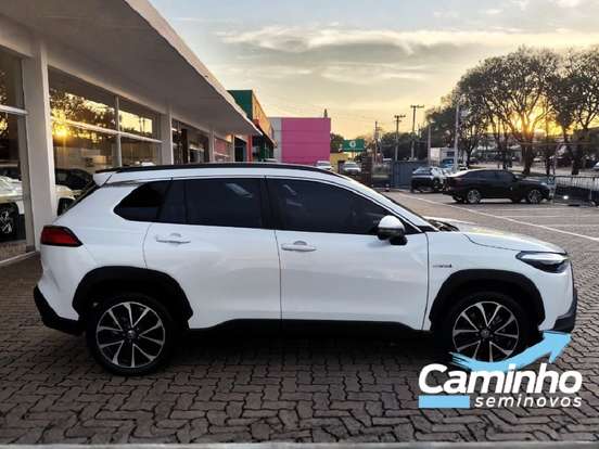 TOYOTA-COROLLA CROSS-2021