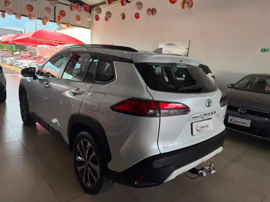 TOYOTA-COROLLA CROSS-2021