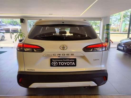 TOYOTA-COROLLA CROSS-2024