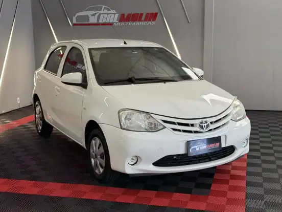 TOYOTA-ETIOS-2015