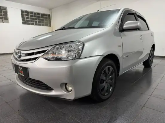 TOYOTA-ETIOS-1.3 X 16V FLEX 4P MANUAL TOYOTA-ETIOS-2013