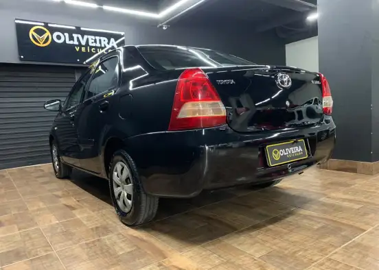 TOYOTA-ETIOS-2015