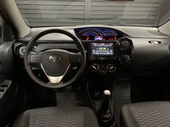TOYOTA-ETIOS-1.5 X SEDAN 16V FLEX 4P MANUAL TOYOTA-ETIOS-2015